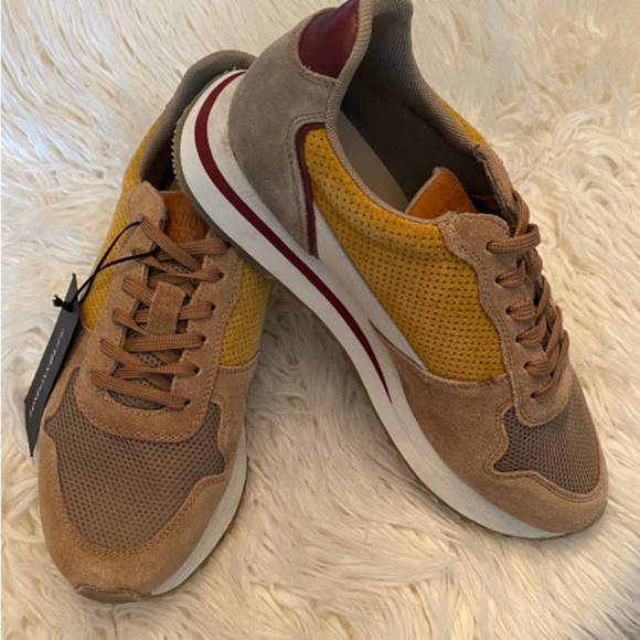 Londons Life beige suede preppy lace up tennis sneaker trainer size 40 - Picture 2 of 9